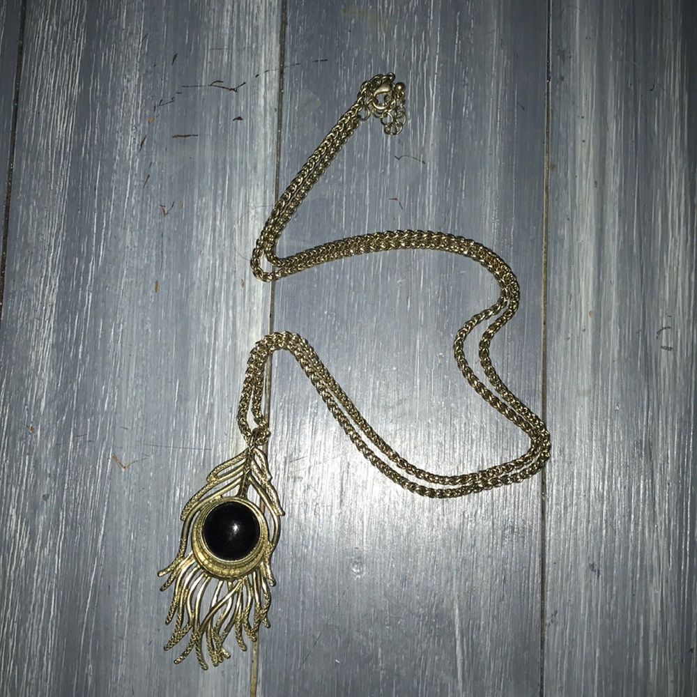Long Feathered Necklace.